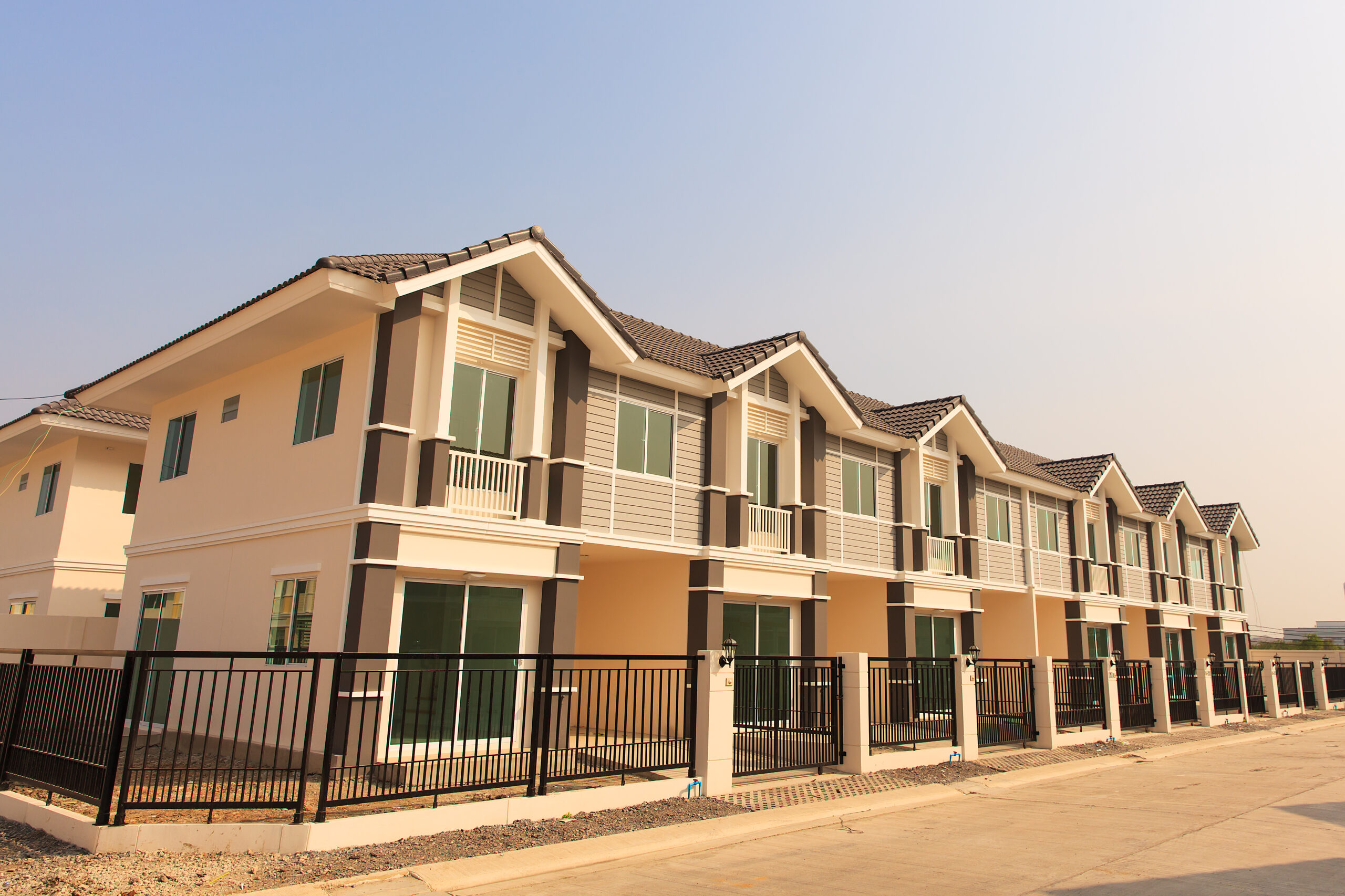 A row of new and ready to sell  townhouses